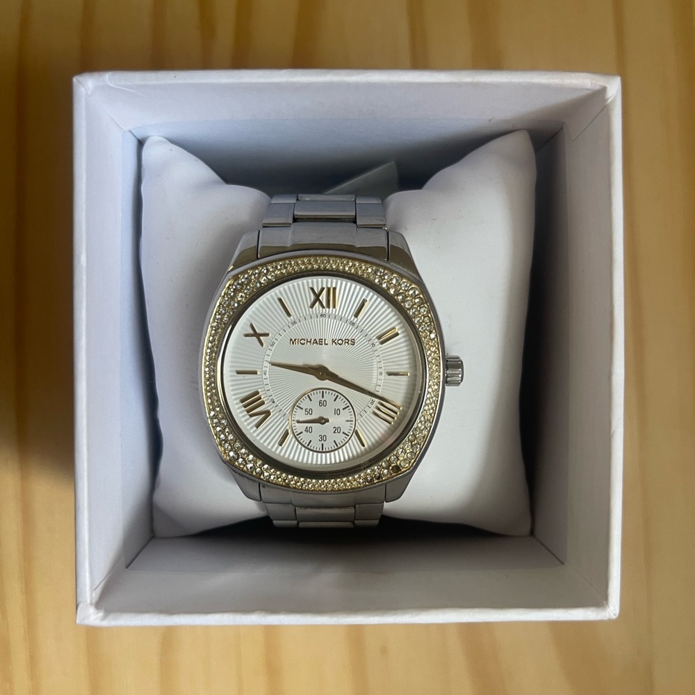 Pre-Owned MK Bryn Large Frame Silver/Gold/Crystals